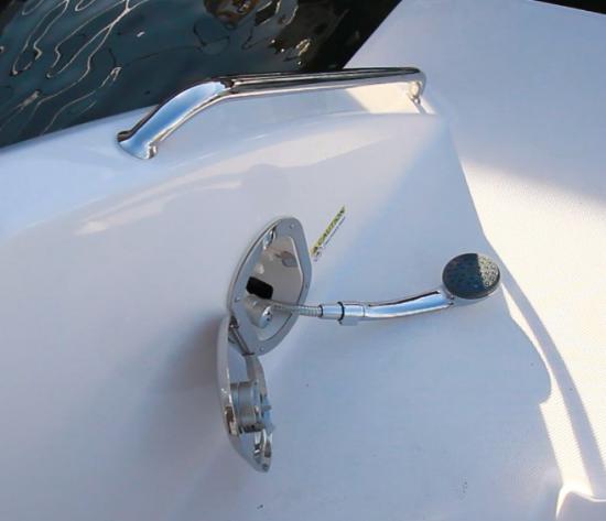 Everglades 340DC shower