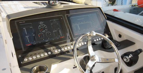 Everglades 340DC steering wheel