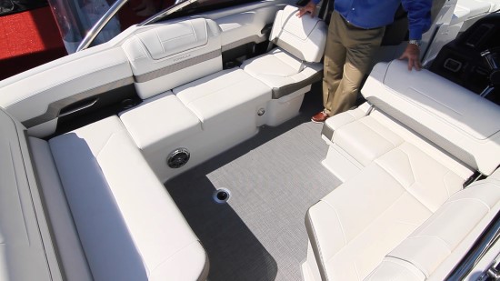 Formula 270 BR Cockpit Seating