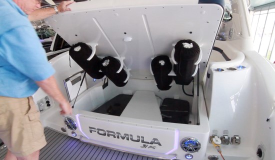Formula 31 Performance Cruiser access