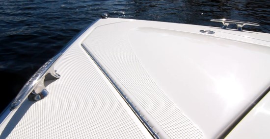 Formula 350 CBR OB fore deck
