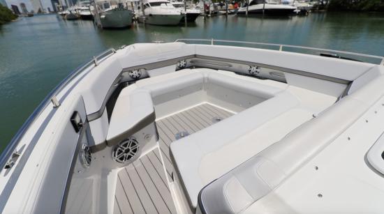 Formula 400 Super Sport Crossover bow rail