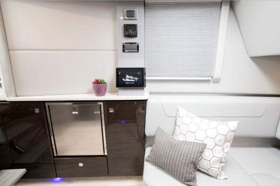 Formula 400 Super Sport Crossover bulk head