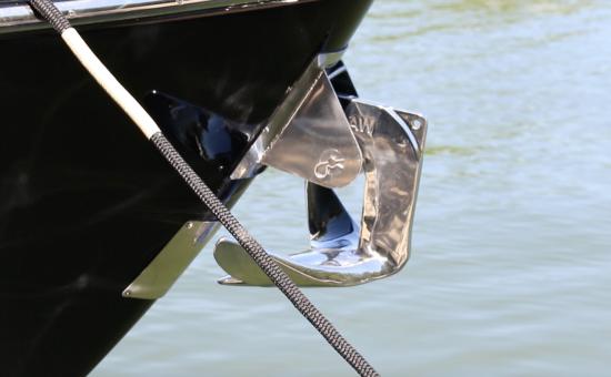 Formula 400 Super Sport Crossover tackle