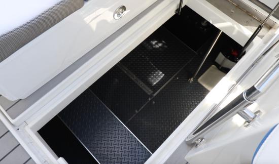 Formula 400 Super Sport Crossover hatch