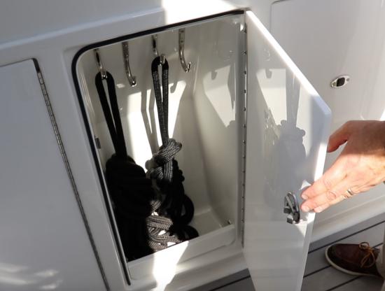 Formula 400 Super Sport Crossover helm seat