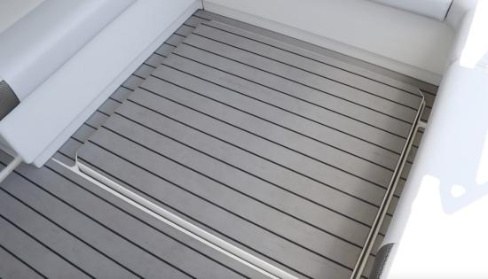 Formula 400 Super Sport Crossover lowered table