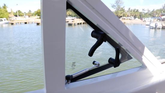 Formula 400 Super Sport Crossover lights