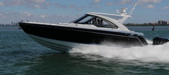 Formula 400 Super Sport Crossover running