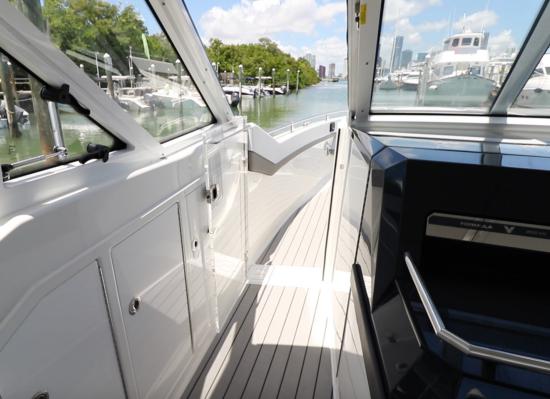 Formula 400 Super Sport Crossover smart zone