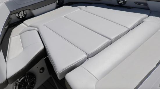 Formula 400 Super Sport Crossover sun pad