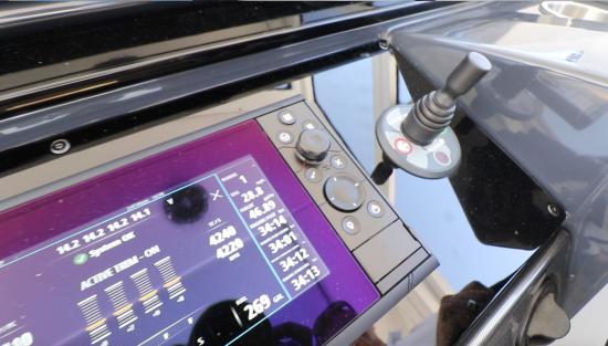 Formula 400 Super Sport Crossover toggle