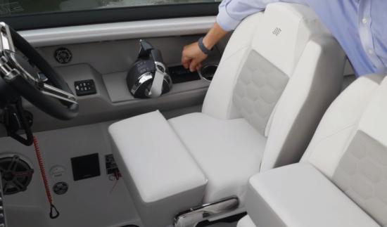 Four Winns Horizon 350 OB activation switch