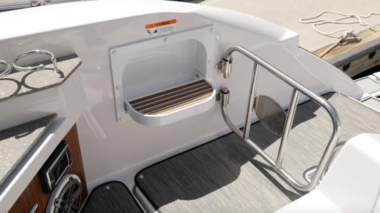 Four Winns Horizon 350 OB boarding gate