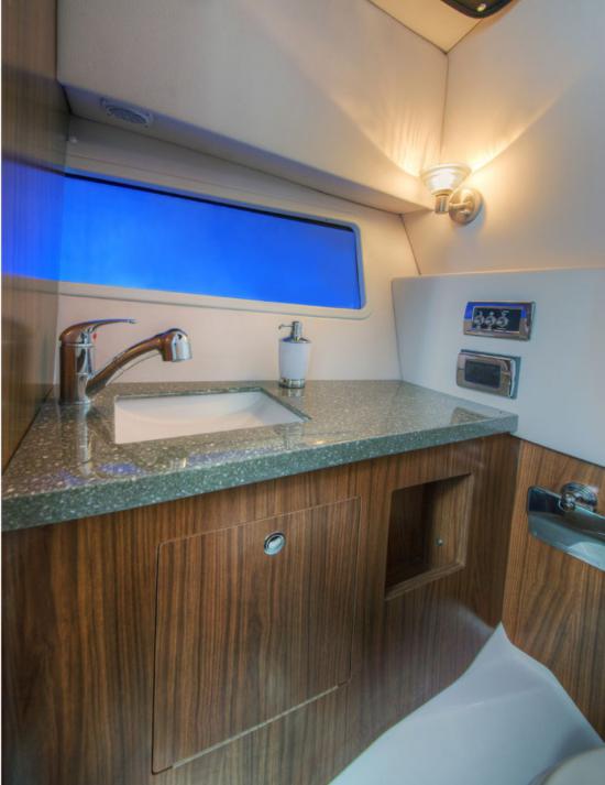 Four Winns Horizon 350 OB head