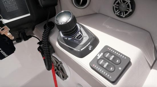 Four Winns Horizon 350 OB joy stick