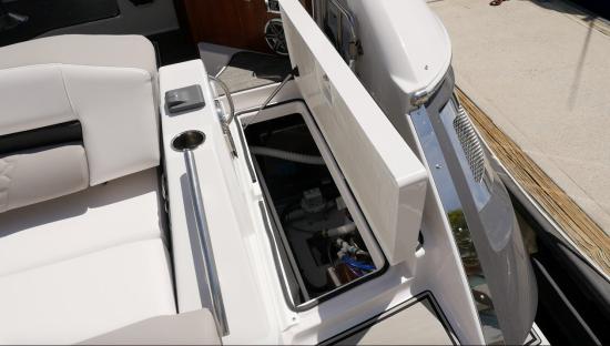 Four Winns Horizon 350 OB locker