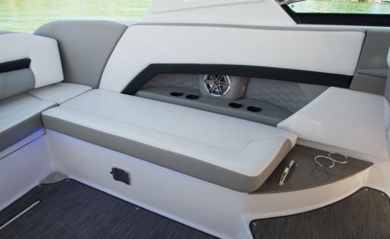 Four Winns Horizon 350 OB port bench