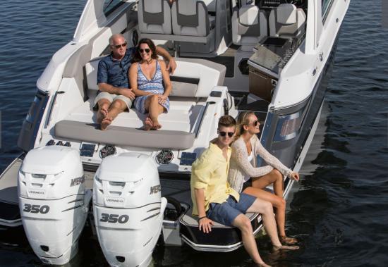 Four Winns Horizon 350 OB transom