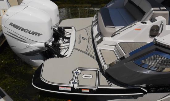 Four Winns Horizon 350 OB watersports