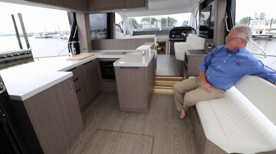 Galeon 500 Fly galley