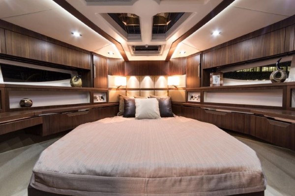 Galeon 500 Fly guest