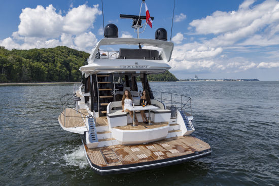 Galeon 500 Fly stern