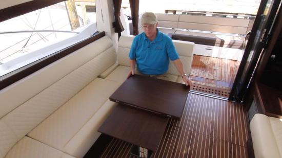Galeon 420 Fly table