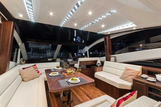 Galeon 560 Skydeck Helm Location
