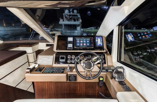 Galeon 560 Skydeck Lower Helm View