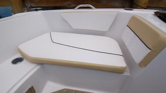 Glastron GTD 180 seat