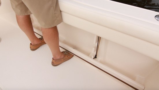 Grady-White Freedom 215 Gunnel Features