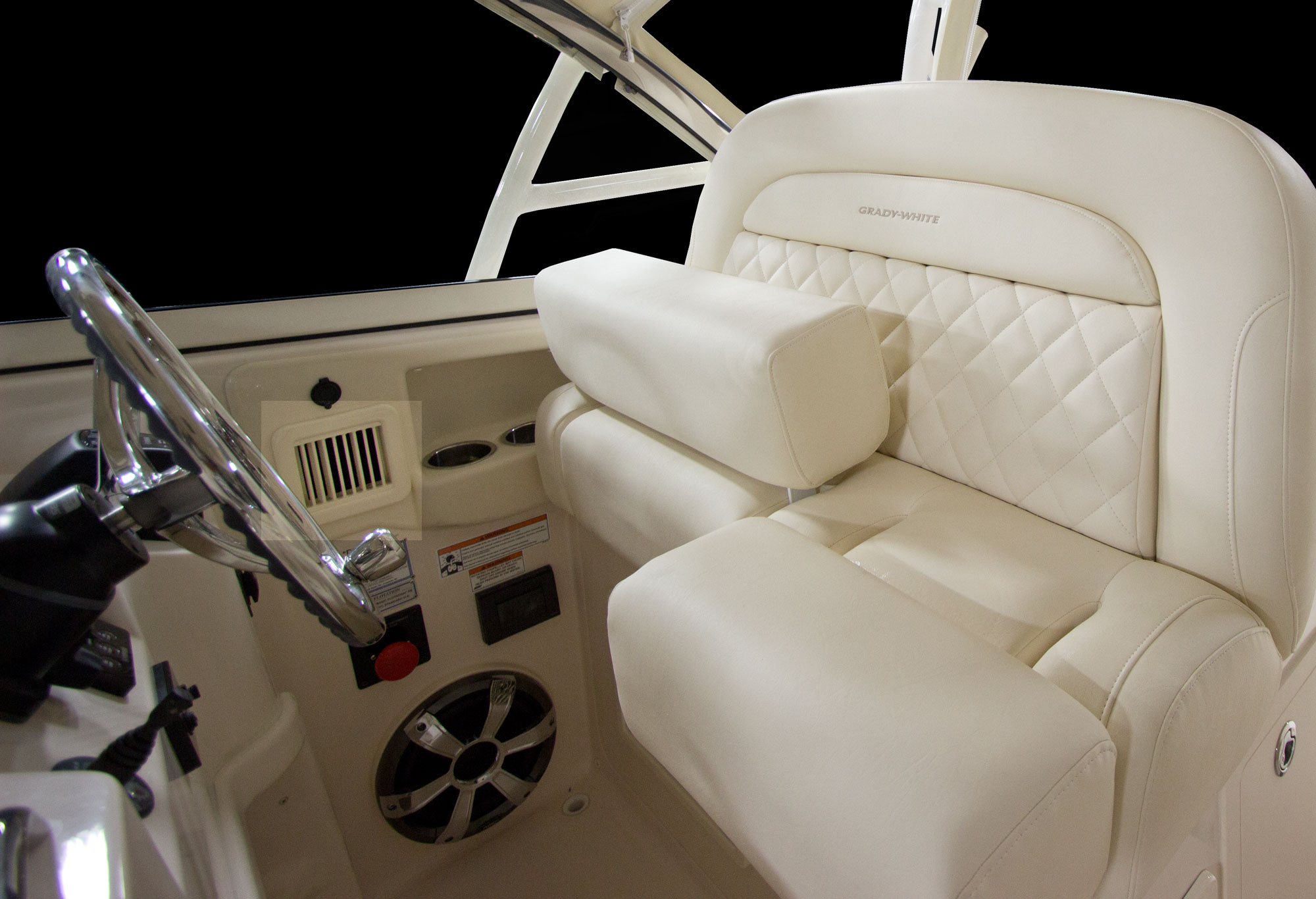 Grady-White Freedom 335 helm air conditioning
