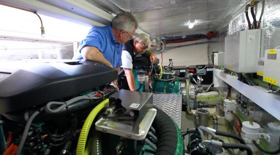 Greenline 48 Fly engine room