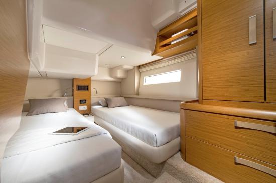 Greenline 48 Fly guest