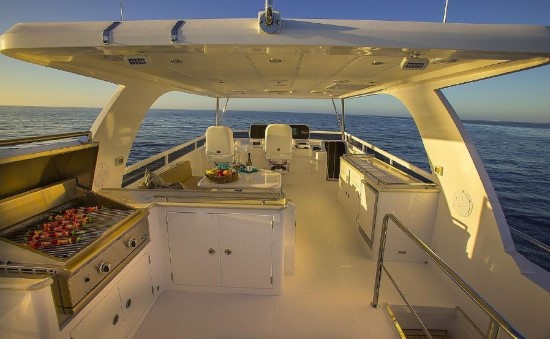 Hampton Yachts Hampton 650 prep center