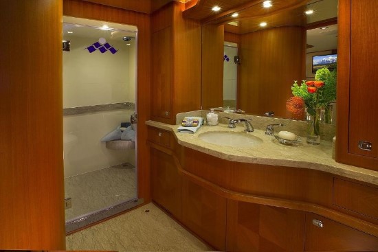 Hampton 650 master head