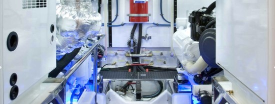 Hampton Yachts 658 Endurance LRC engine room