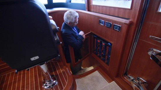 Hampton Yachts 658 Endurance LRC power panel
