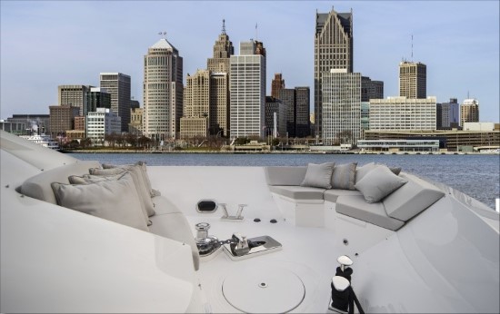 Hargrave 100 Sassy bow lounge