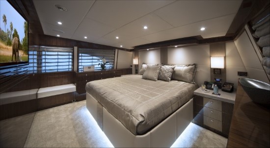 Hargrave 100 Sassy master stateroom