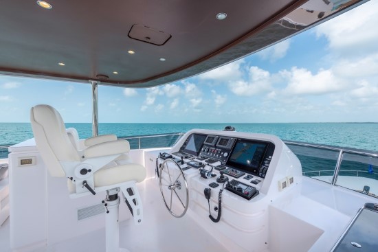 Hargrave 80 Deal Maker helm