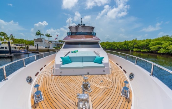 Hargrave 80 Deal Maker teak bow