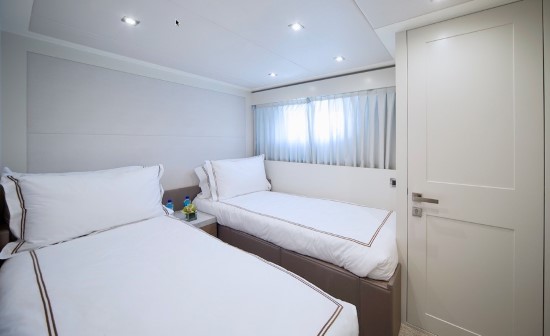 Hargrave 95 twin beds