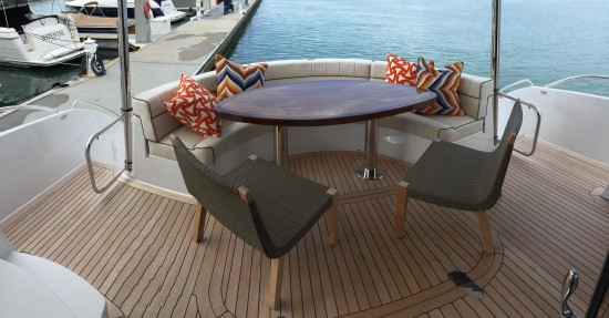 Hatteras 60 Motor Yacht aft deck