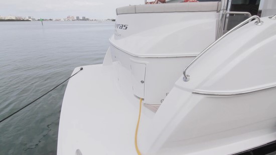 Hatteras 60 Motor Yacht swim platform