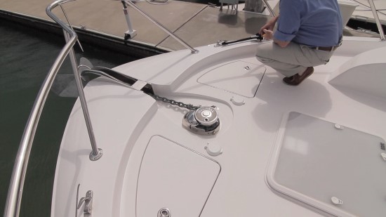Hatteras 60 Motor Yacht windlass