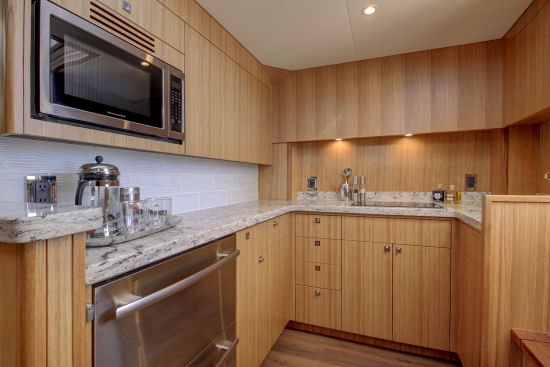 Hatteras GT45X Flybridge galley