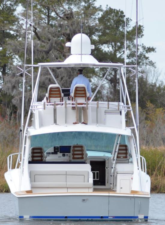Hatteras GT45X Flybridge stern
