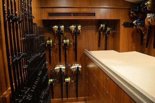 Hatteras GT65 Carolina tackle room